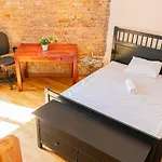Old Town Apartments With Free Parking